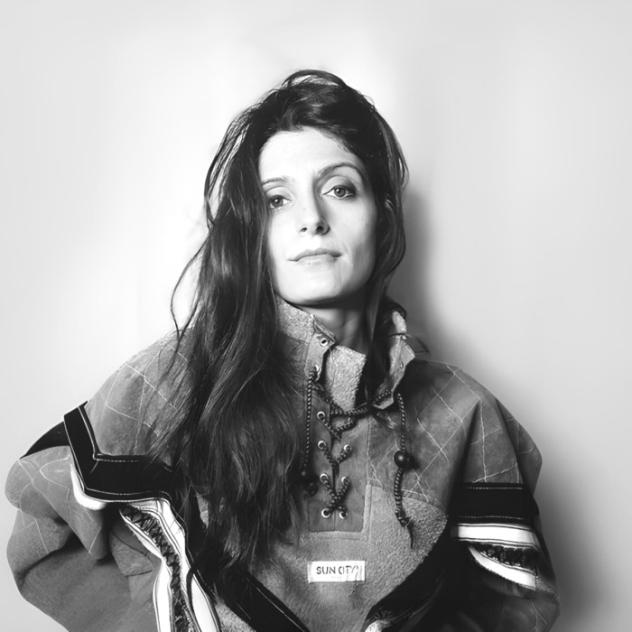 Esme DJ techno mix radio wave hossegor